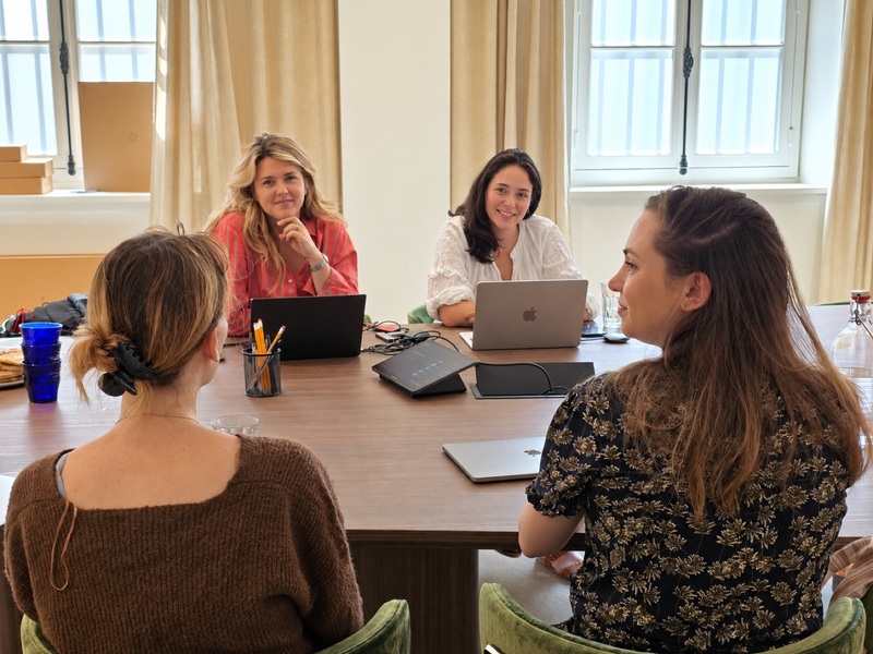 Un atelier Focus Women autour de la table, chez Sapians